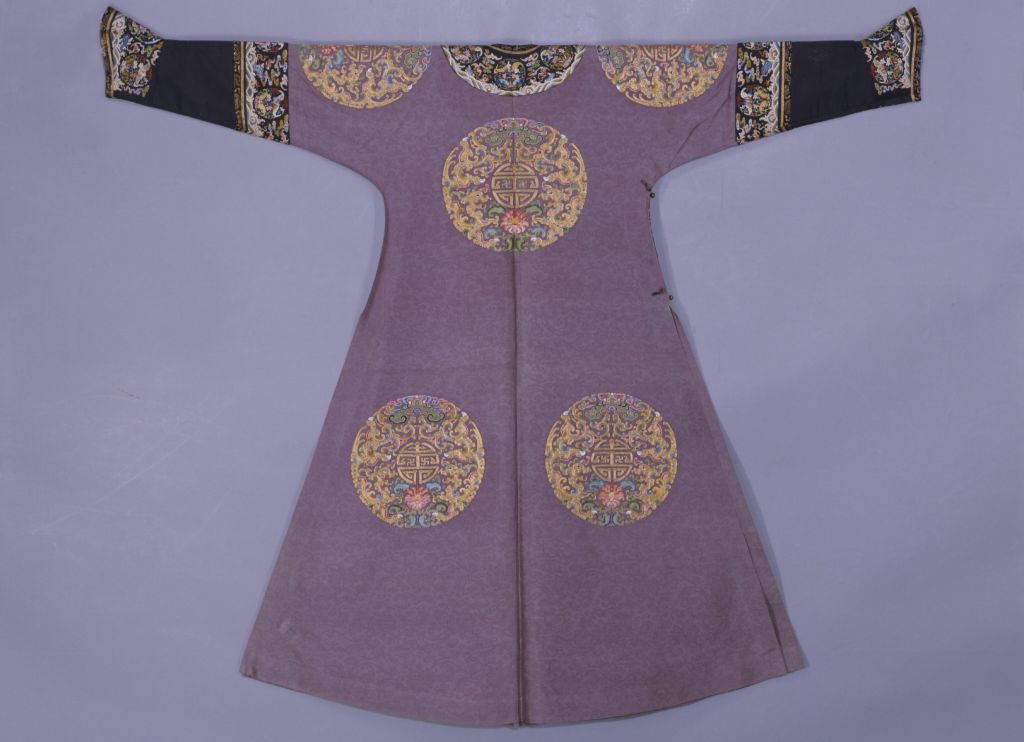 图片[2]-Lotus Colored Solid Yarn Embroidery Flat Gold Eight Regiment Kui Long Single Robe-China Archive